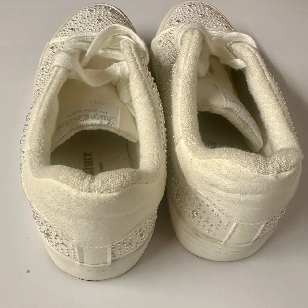 Juicy Couture White Sneakers Classic Low-Top Design size‎ 9.5